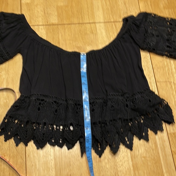 Small lace crop top - Picture 8 of 11